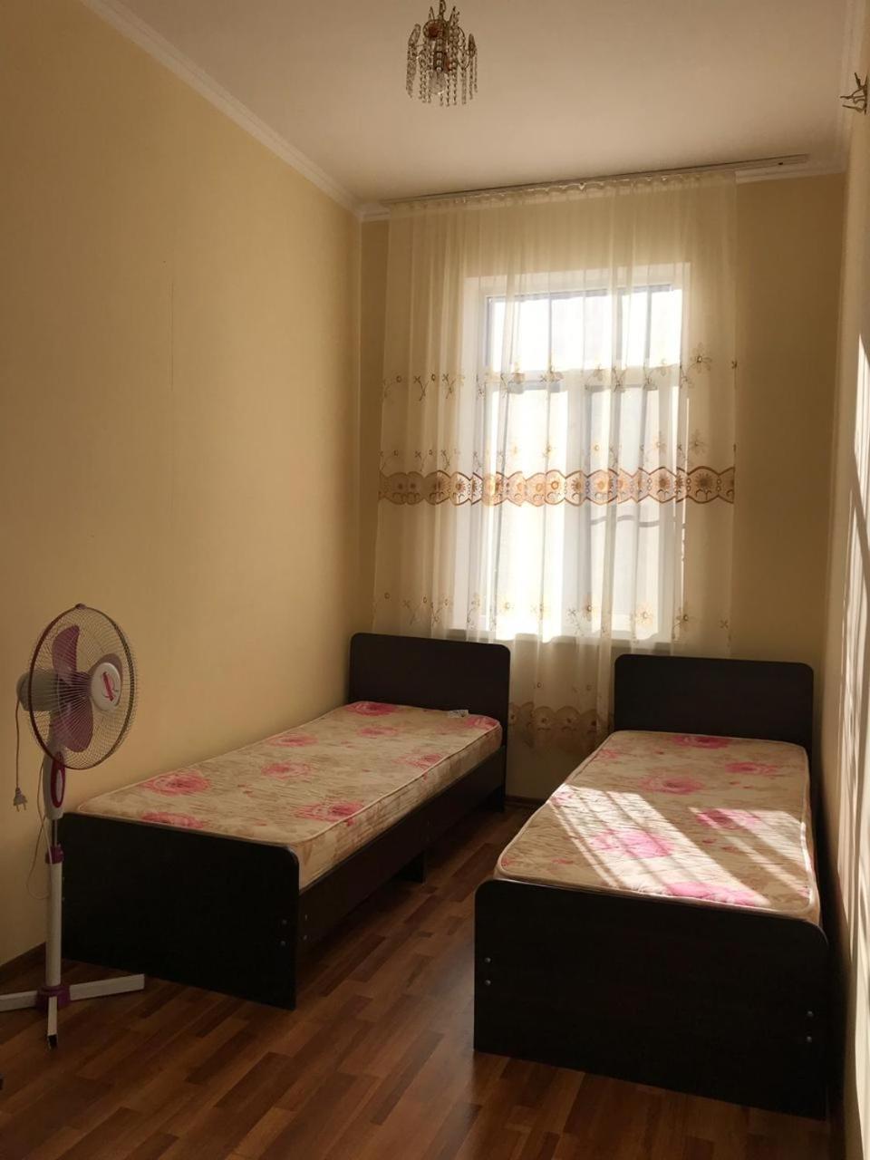 Гостевой Дом С Садом Hotel Gagra Exterior photo